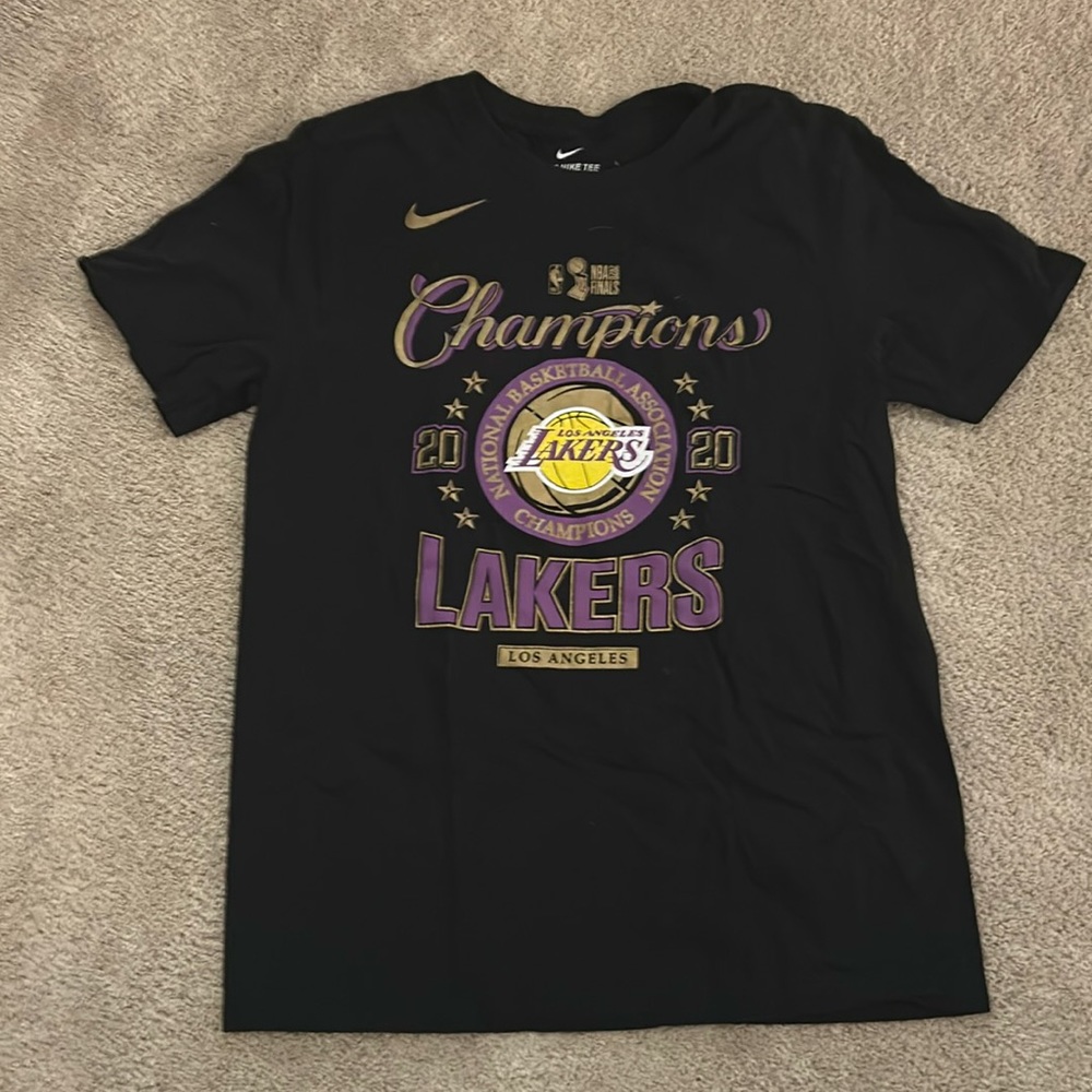 Nike Los Angelos Lakers t shirt size men’s small